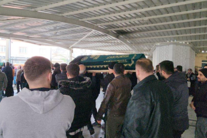 Otoyol gişelerindeki kazada ölen çift gözyaşlarıyla uğurlandı