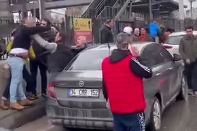 Bursa'da kaza sonrası sürücüler birbirine girdi