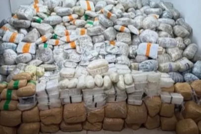 Bakan Yerlikaya açıkladı: Zehir tacirlerine geçit yok