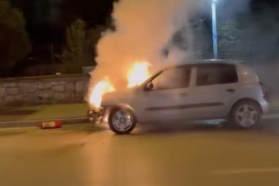 Bursa'da seyir halindeki otomobil alevlere teslim oldu