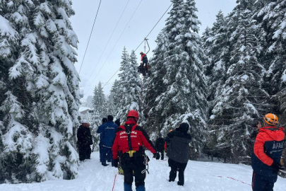 Uludağ'da telesiyej arızası: 43 tatilci kurtarıldı, 8 kişiyi kurtarma çalışması sürüyor
