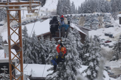 Uludağ'da telesiyej arızası: Mahsur kalan tüm tatilciler kurtarıldı
