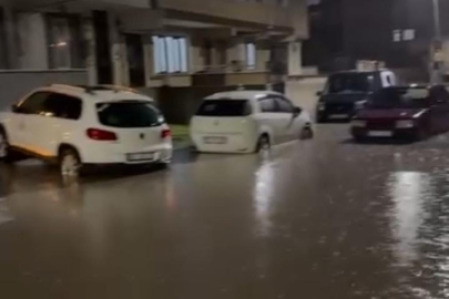 İnegöl'de sağanak hayatı felç etti