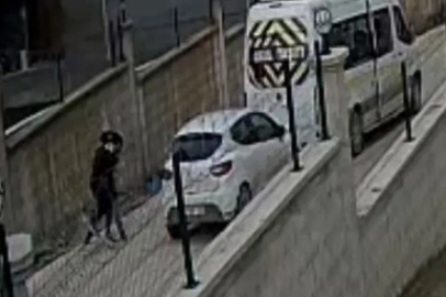 Bursa’da kaza sonrası sürücülerin kavgası kamerada