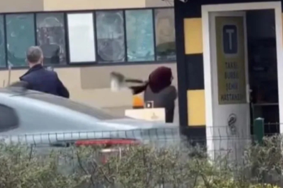 Bursa'da taksi bulamayınca durağı böyle dağıttı