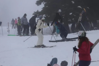 Uludağ'da rekor yoğunluk: 47 bin araç giriş yaptı