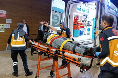 Bursa'da kontrolden çıkan otomobil yayalara çarptı