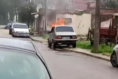 Bursa’da park halindeki otomobil alevlere teslim oldu