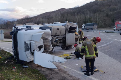 Bursa'da beton tankeri devrildi: 1 ölü