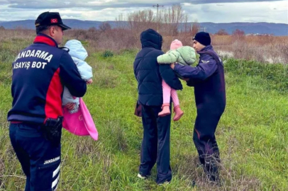 Uluabat Gölü'nde mahsur kalan aileyi jandarma kurtardı
