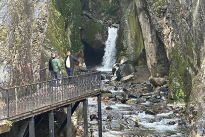 Yazın kurumak üzereydi, Uludağ'ın karlarıyla yeniden coştu