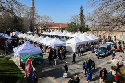 Bursa'da ‘Meydan Kadınların’ dayanışma pazarı doldu taştı