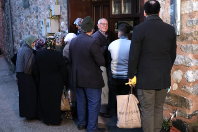 Osmangazi ihtiyaç sahibi ailelerin yanında