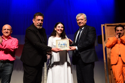 ‘Deli Ayten’ Osmangazi'de sanatseverlerle buluştu