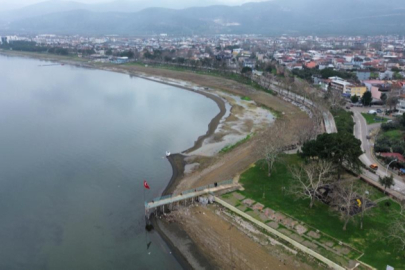 İznik Gölü 200 metre çekildi