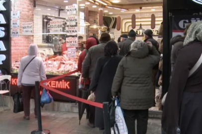 Bursa’da Ramazan öncesi çarşı ve pazarlarda yoğunluk