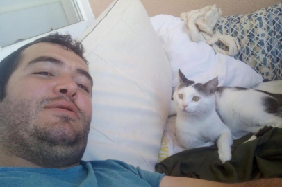 Kaybolan kedisi için binlerce kilometre yol yaptı