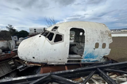 Bursa'da hurdacıdaki Boeing 747 uçak görenleri şaşkına çeviriyor