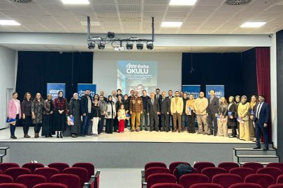 Arena Anne-Baba Okulu'nda sertifika heyecanı