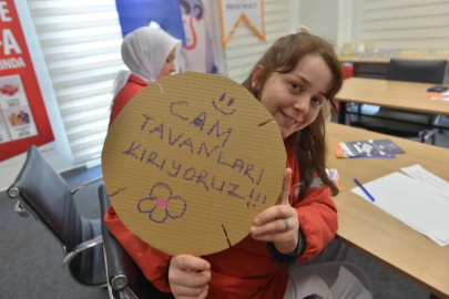 Bursa'da kadın çalışanların haklarına dikkat çekildi