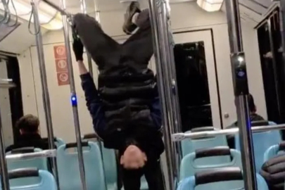 Bursa'da gençlerin metroda tehlikeli oyunu kamerada