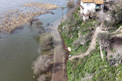 Yaren leyleğin köyü yükselen göl sularından etkilendi