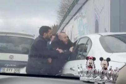 Bursa'da araçtan indi, ehliyeti gitti...Yol verme tartışmasına rekor ceza