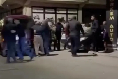 Bursa'da mahallede aileler arası kavga bir anda büyüdü