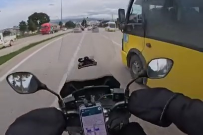 Bursa’da motosiklet sürücüsünün dikkati kazayı önledi