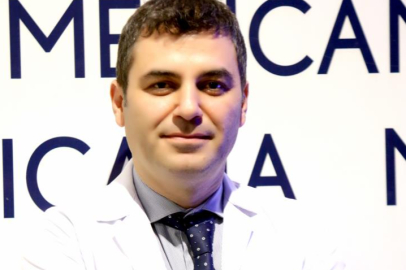 Uzmanı uyardı: "Ramazan'da yetersiz sıvı tüketimi böbrek taşını tetikleyebilir"