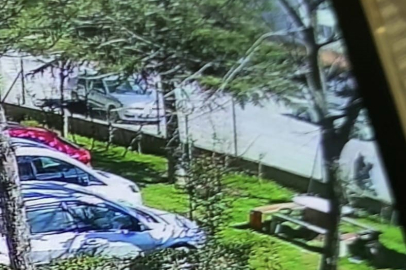 El freni çekilmeyen otomobil faciaya sebep oldu: 1 ölü, 2 ağır yaralı