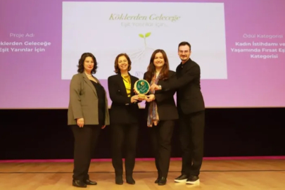 Bursa'da Yeşim Grup'a Kadın Dostu Markalar Farkındalık Ödülü