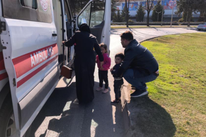 Bursa'da  kontrolden çıkan motosiklet devrildi : 4 yaralı