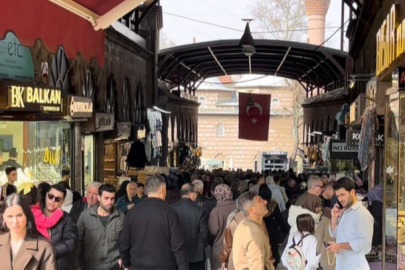 Bursa'da bayram hareketliliği çarşılara yansıdı
