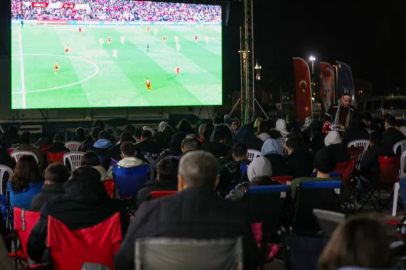 Bursa'da dev ekranda milli coşku