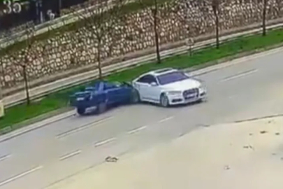 Bursa'da sürücüsüz araç kaza yaptı