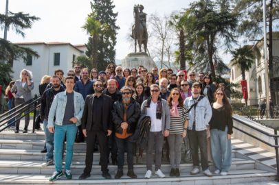 'Dünya Tiyatro Günü' Bursa'da kutland