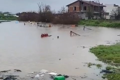 Bursa'yı sağanak vurdu: Tarlalar su altında kaldı