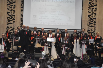 Karacabey'de kahramanlık türküleriyle duygu dolu gece