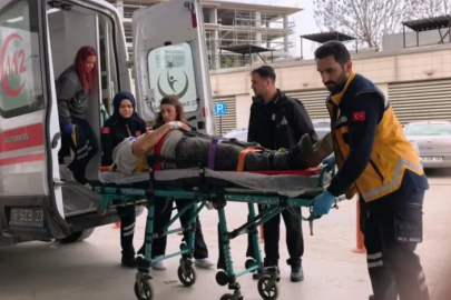 Bursa'da çöken çatıdan düşen usta yaralandı