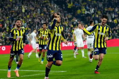 Fenerbahçe, ligin son virajına derbi galibiyetiyle girmek istiyor