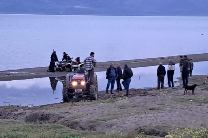İznik'te ATV kuma saplandı, vatandaşlar seferber oldu