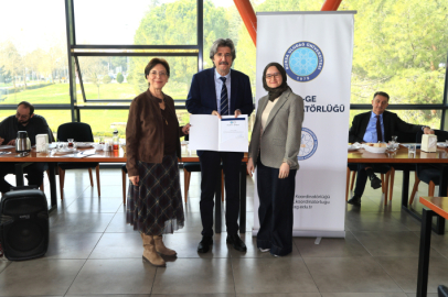 Rektör Yılmaz, başarılı akademisyenlerle bir araya geldi