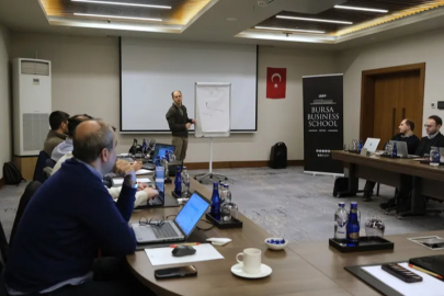 Bursa Business School’dan yapay zeka ile verimlilik eğitimi