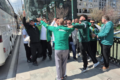 Bursaspor taraftarı, Eskişehir'i hareketlendirdi