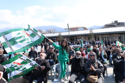 Osmangazi Meydanı’nda Bursaspor coşkusu zirve yaptı