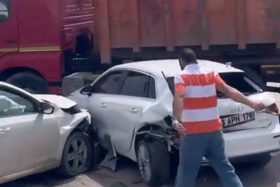 İnegöl’de zincirleme kaza: 5 yaralı