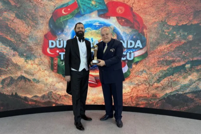 Akif Manaf’a 'Türk Dünyası Barış Ödülü'