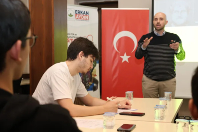 Osmangazi’de gençler eleştirel düşünmeyi pekiştiriyor