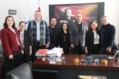 Bursa SMD Yönetiminden dekan Arslan​​​​​​​'a ziyaret